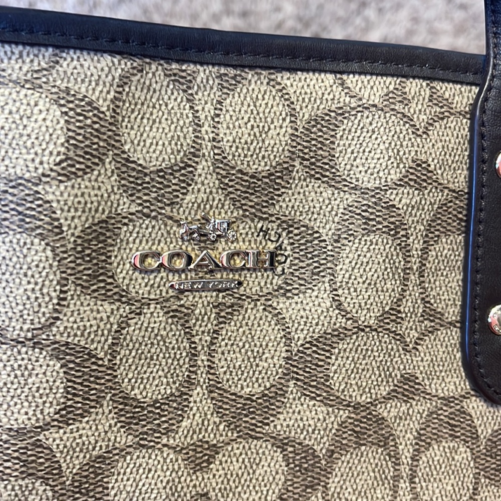 Coach handbag - Picture 2 of 5